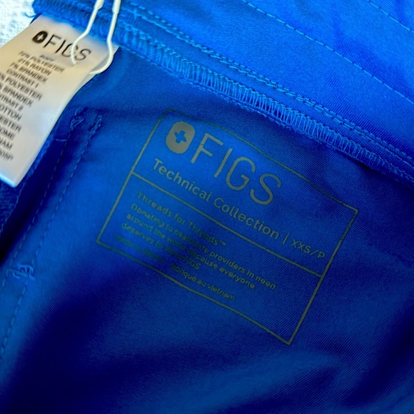 XXS Petite Figs Set Royal Blue, practically new! Only worn a handful of times - Picture 5 of 10